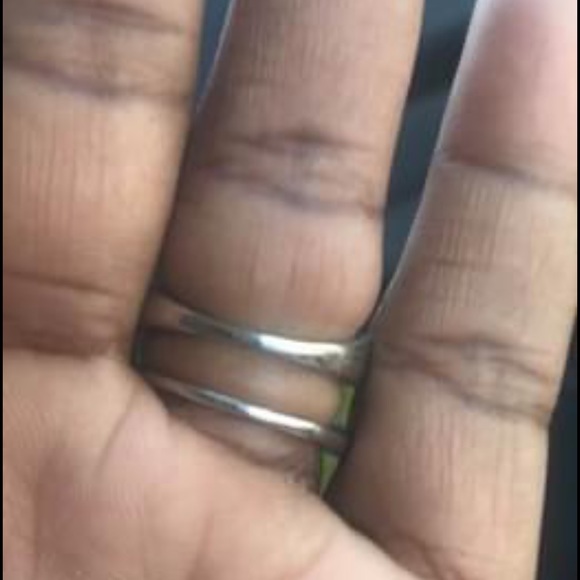 Wedding ring - Picture 3 of 4